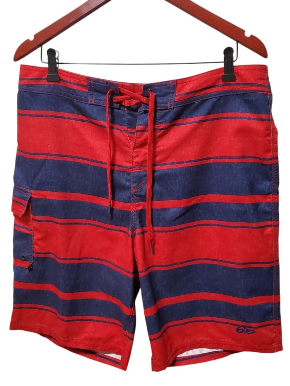 Men’s Nike Board Swim Shorts Red and Navy Blue Striped Size 34